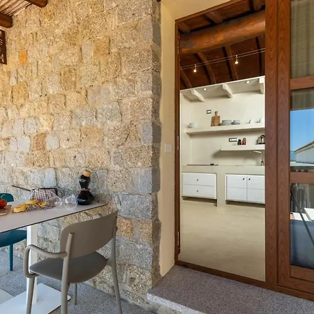 Dimore Santa Justa Hotel apartamentowy 4*