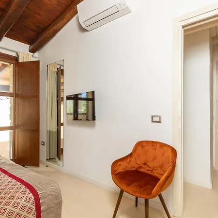 Hotel apartamentowy Dimore Santa Justa