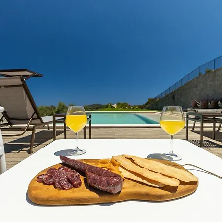 Dimore Santa Justa Aparthotel *
