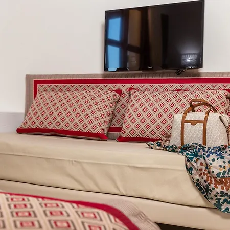 Dimore Santa Justa Aparthotel