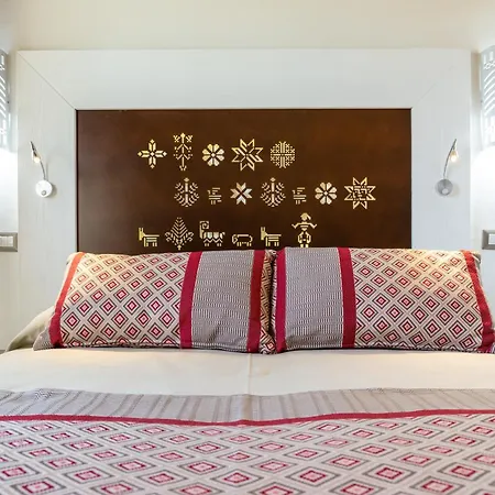 Dimore Santa Justa Hotel apartamentowy 4*