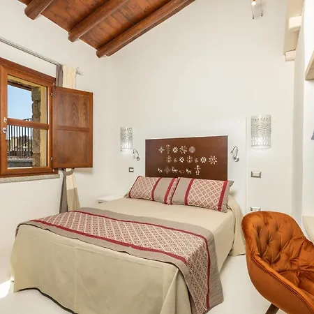 Dimore Santa Justa Ξενοδοχείο με διαμερίσματα 4*