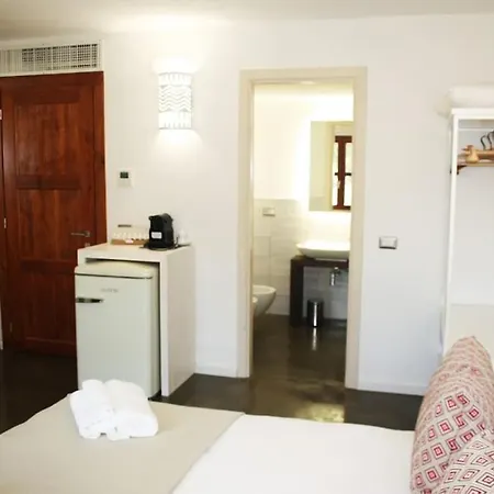 Dimore Santa Justa アパートホテル トルトリ